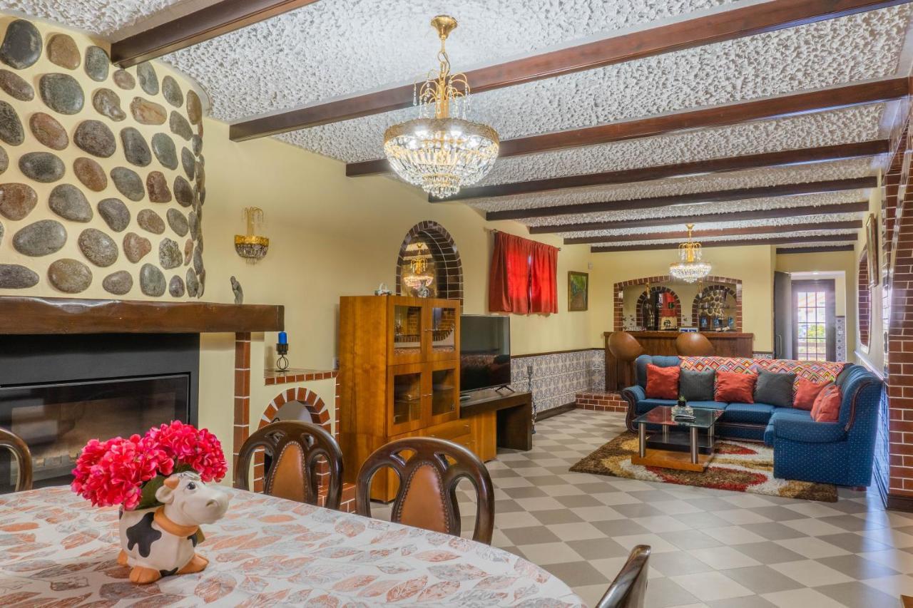 Pinheiro Sun&Beach House Понта-Делгада Екстер'єр фото