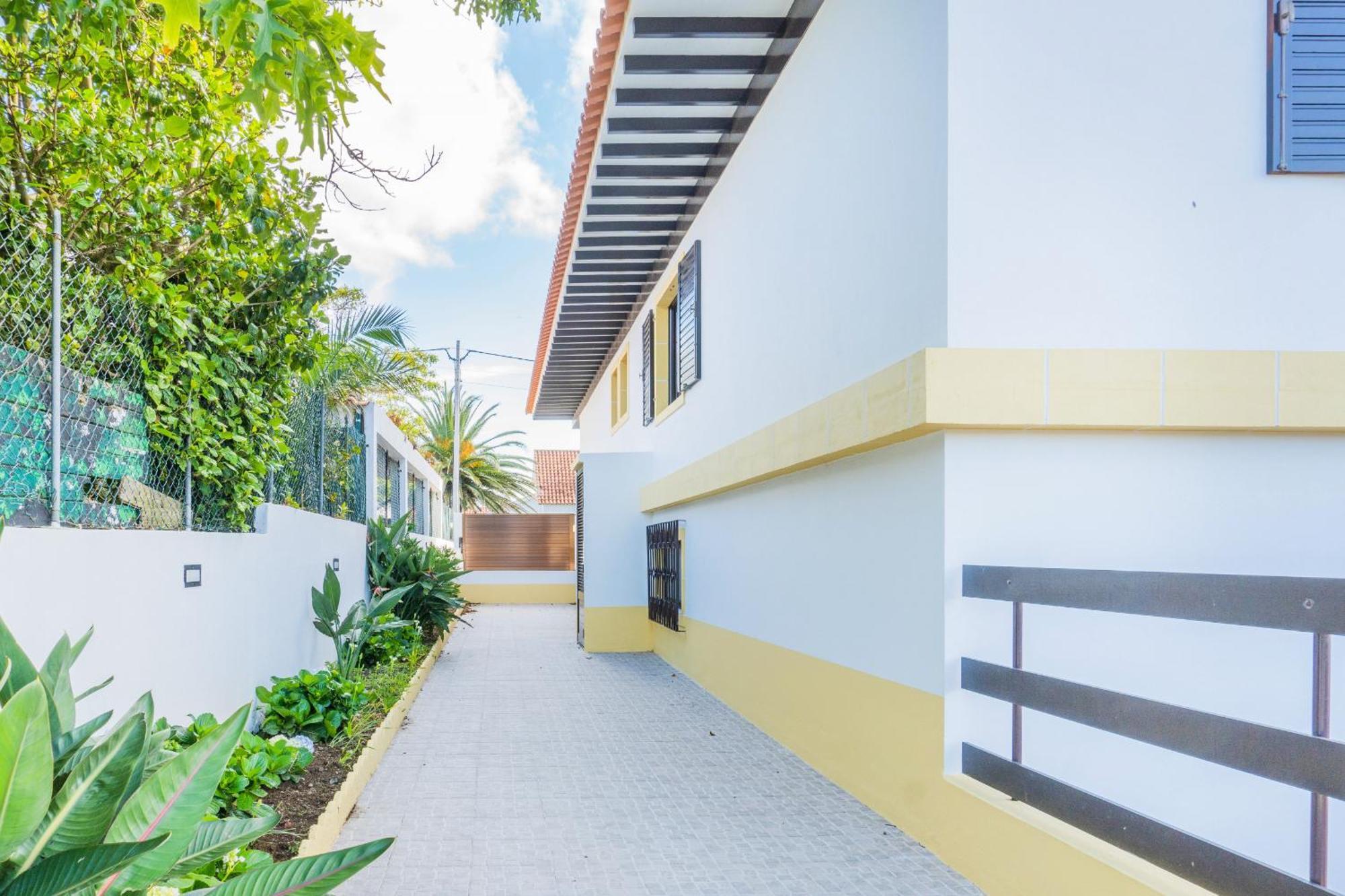 Pinheiro Sun&Beach House Понта-Делгада Екстер'єр фото